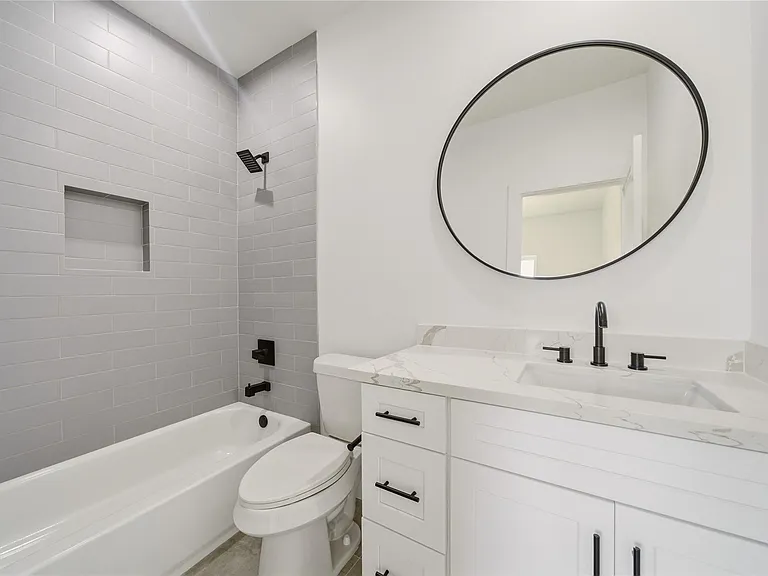 5024 Winnetka St #A — Photo 17