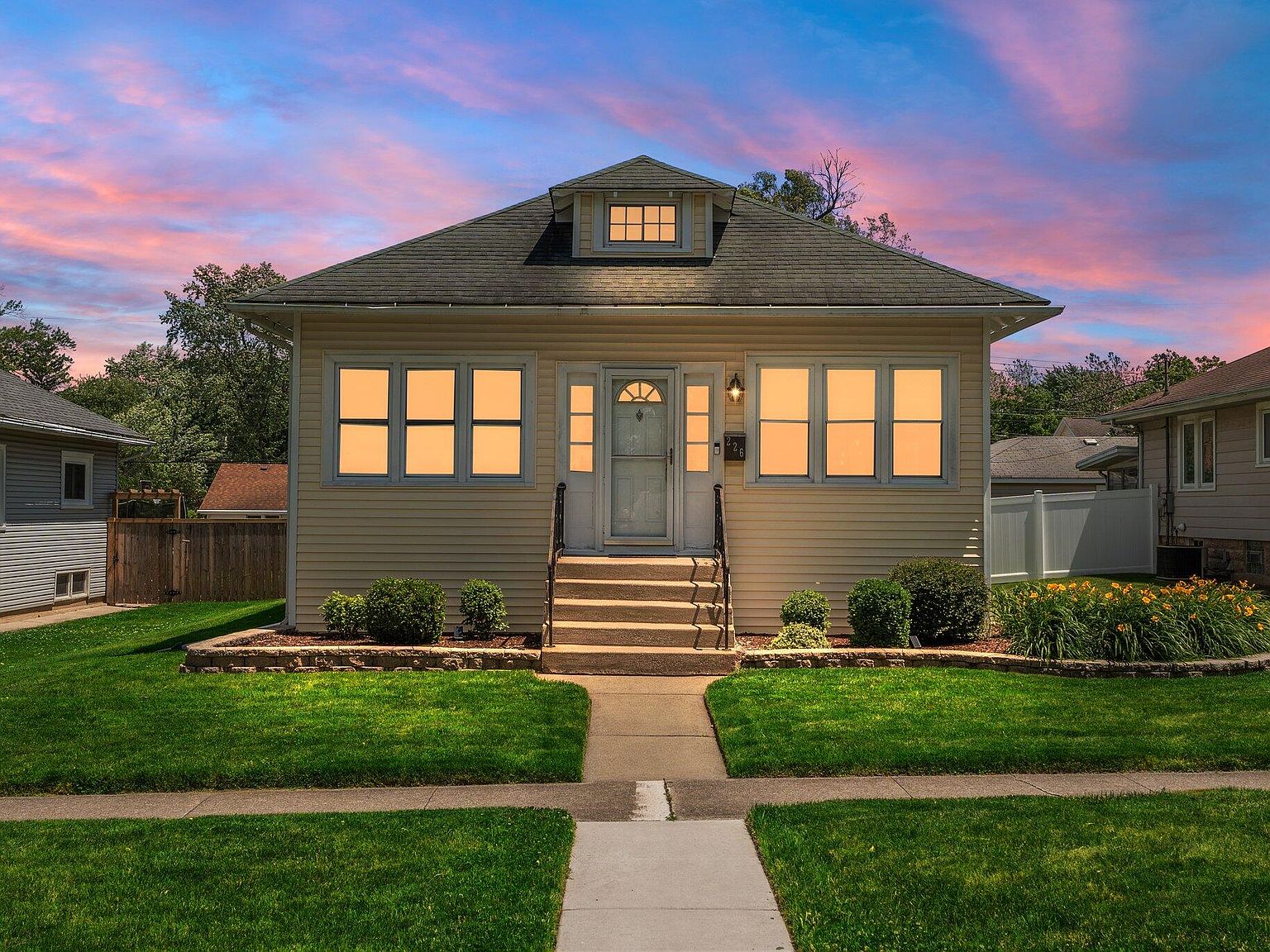226 Pettibone Ave, Crown Point, IN 46307 Zillow