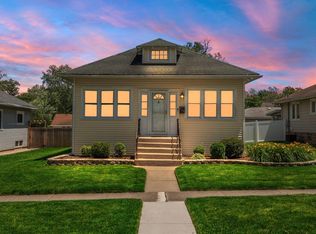 226 Pettibone Ave, Crown Point, IN 46307