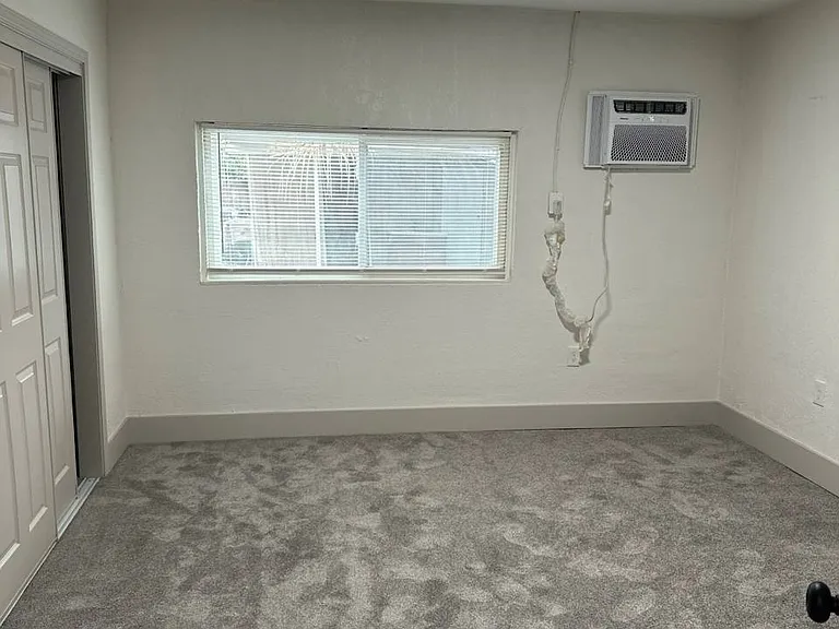 289 Holly St #2 — Photo 5