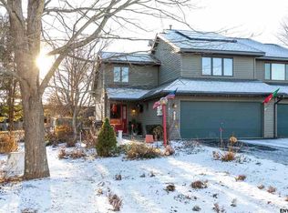 25 Eton Dr, Slingerlands, NY 12159