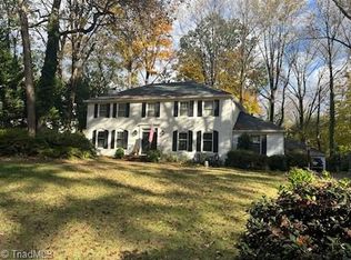 2602 Weymouth Pl, Greensboro, NC 27408