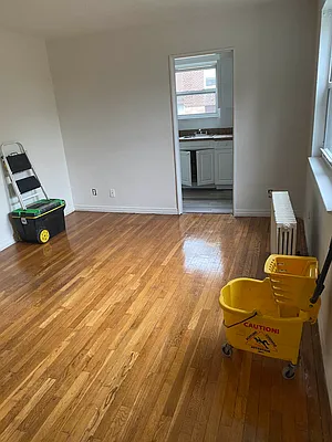 Rented by Queens Apartments Realty LLC | media 7