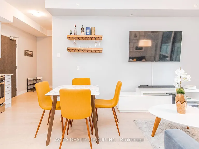 10 Park Lawn Rd #320 — Photo 13