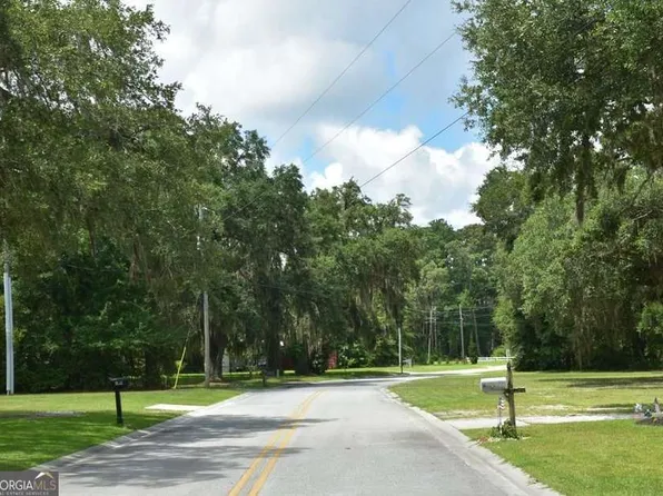 34 Azalea Dr, Midway, GA 31320