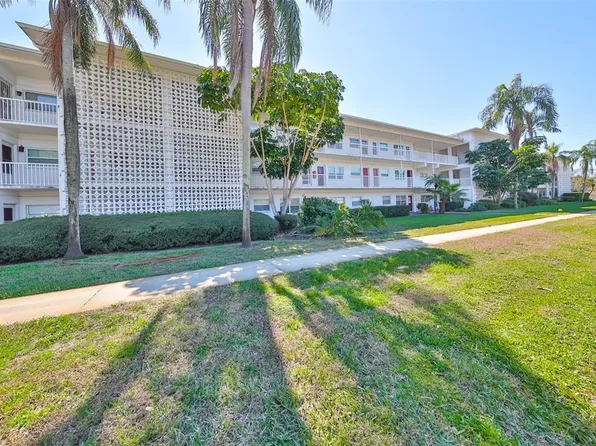 5150 10th Ave N APT 304, Saint Petersburg, FL 33710