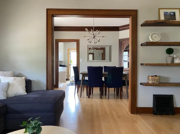 807 W New York Ave, Oshkosh, WI 54901