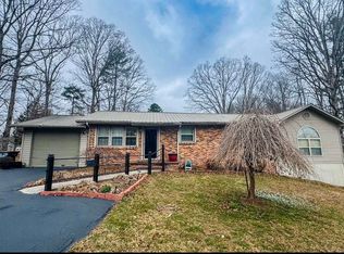 357 Pine Creek Rd, Oneida, TN 37841