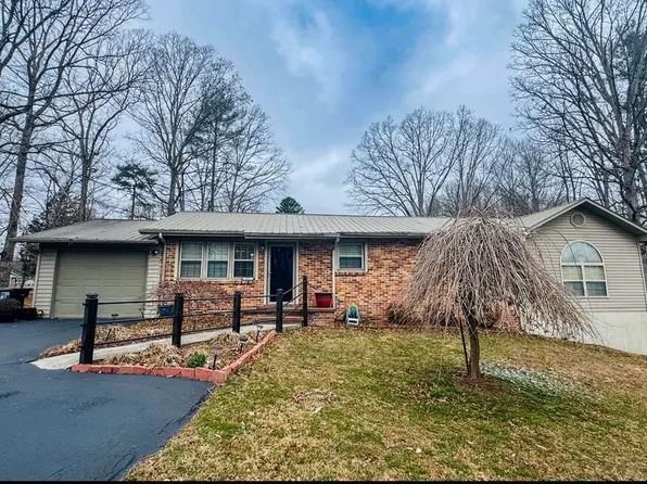 357 Pine Creek Rd, Oneida, TN 37841