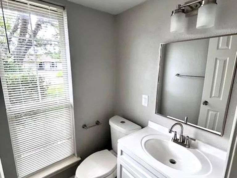 11122 Dalebrook Dr — Photo 6