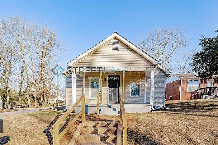 901 E South 2nd St