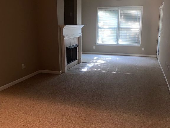 4th image of 2526 Acton Park Ln