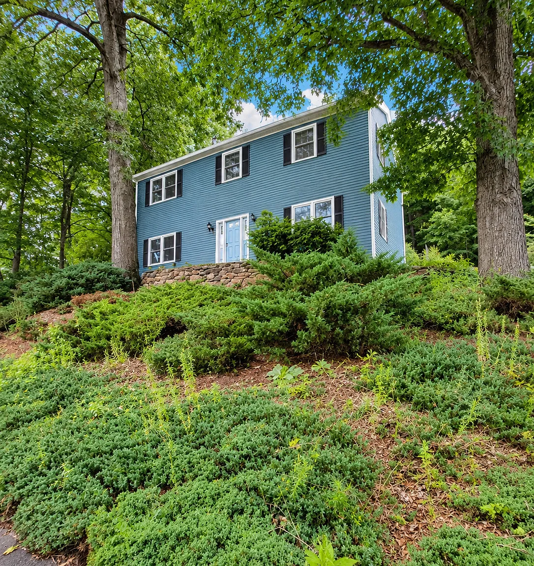 4 bed, 2.5 bath, 2464 sqft, $3,750 — Photo 1