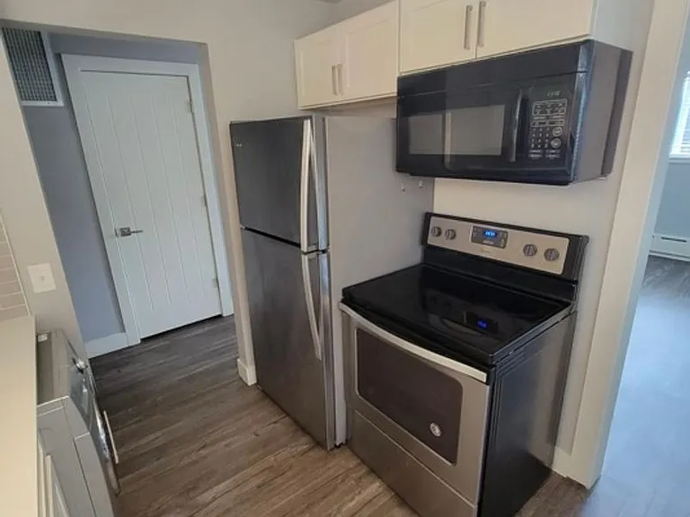 221 N Quince St — Photo 29