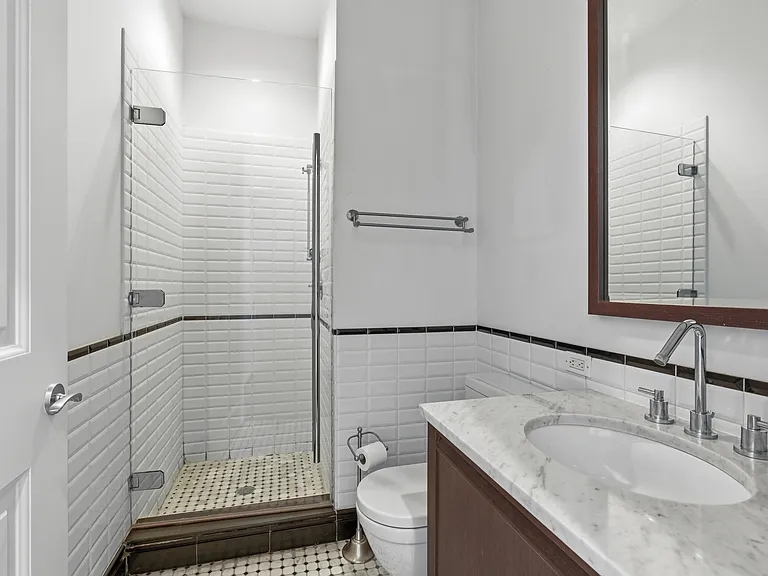 655 6th Ave #D3 — Photo 12