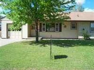 4 Sunflower Ave, Hutchinson, KS 67502