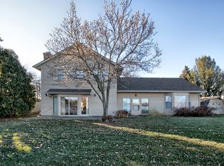 2204 S Staley Rd, Champaign, IL 61822