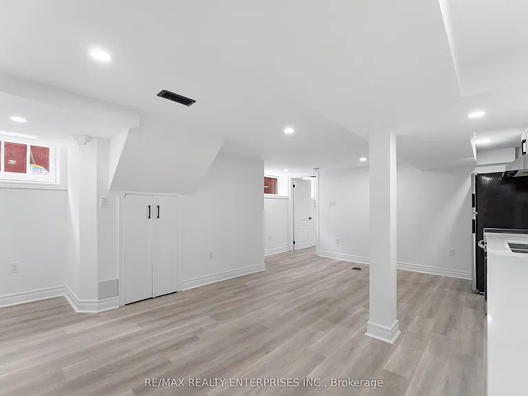3 Dallyn Cres #BASEMENT — Photo 5