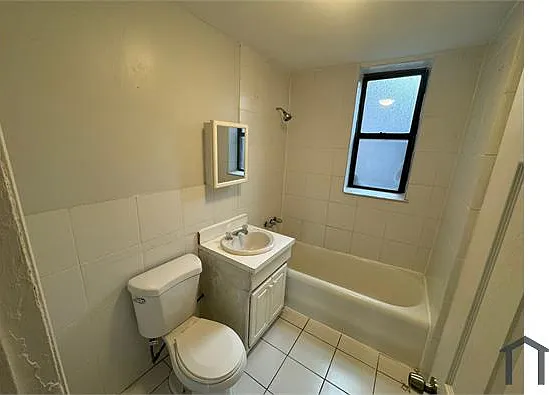 125 Osborne Ter #12 — Photo 2