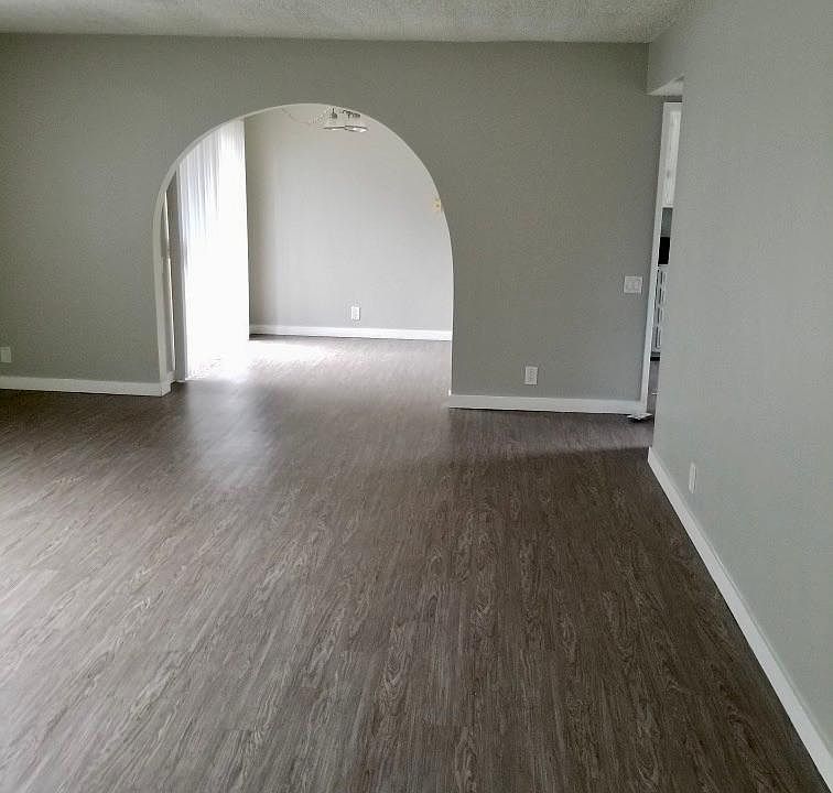 1st image of 533 Evergreen St