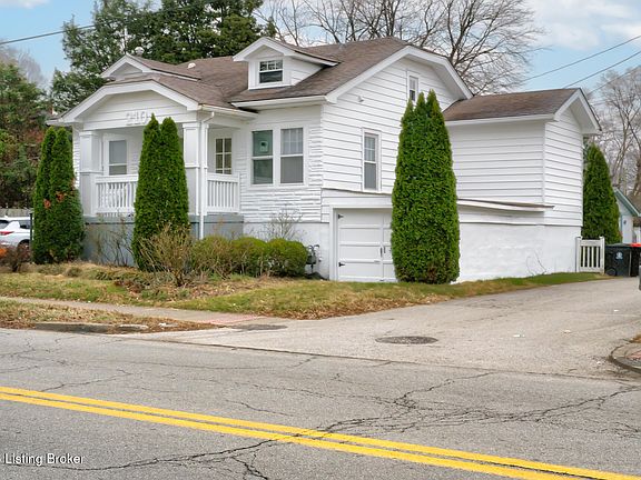 2nd image of 210 W Woodlawn Ave