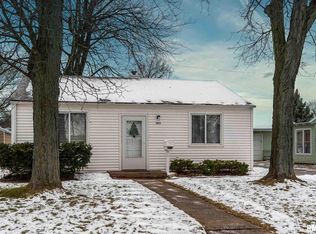 1013 40th St, Moline, IL 61265