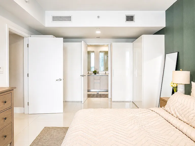 1010 Brickell Ave #2402 — Photo 20