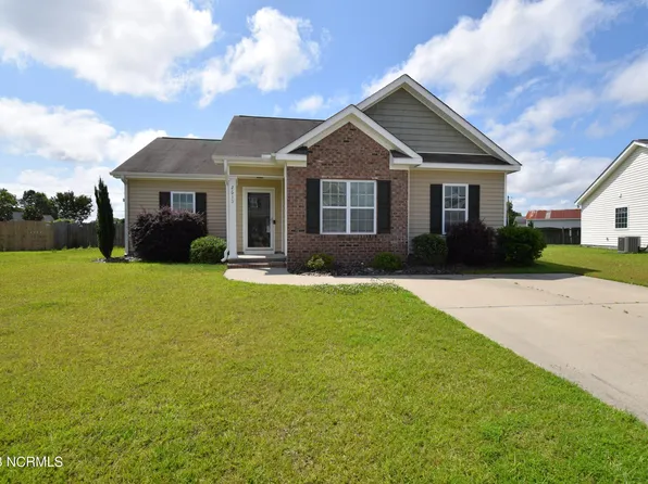2613 Rhinestone Dr, Winterville, NC 28590