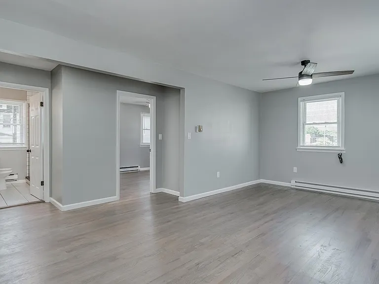 702 Motter Ave #2 — Photo 12