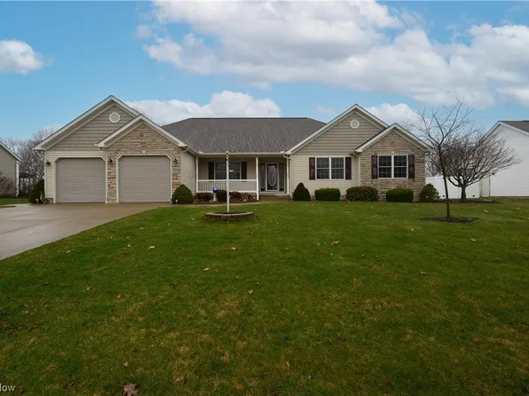 380 Meadow Ridge Trl, Doylestown, OH 44230