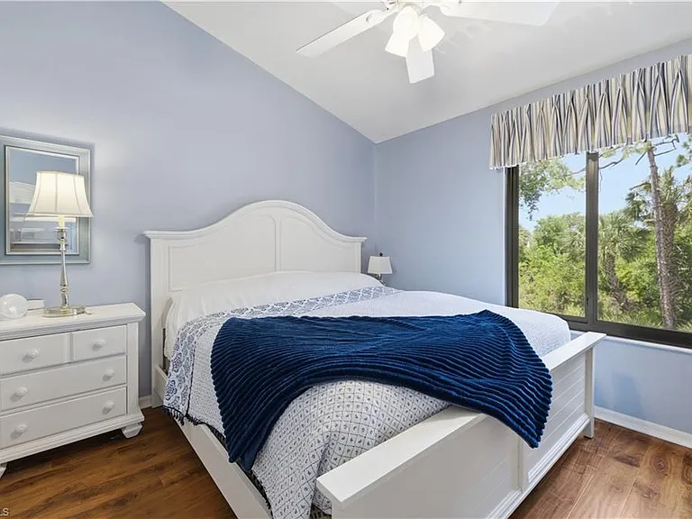 27119 Oakwood Lake Dr — Photo 19