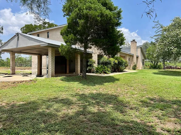 444 County Road 4770, Castroville, TX 78009