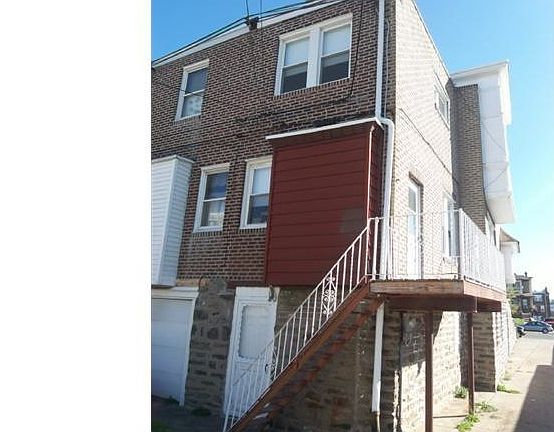4th image of 3562 Oakmont St