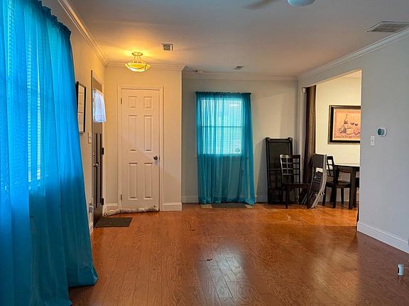 3rd image of 1314 West Rd