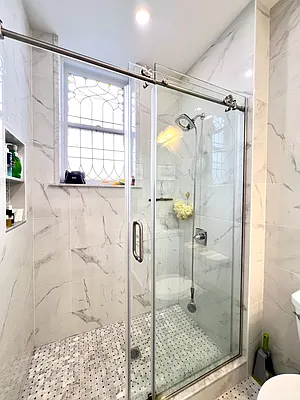 Rented by Mae Equities | media 9