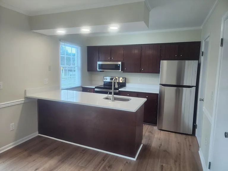 909 Tamarac Dr — Photo 6