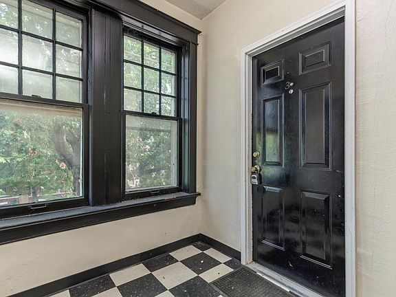 2nd image of 6042 Kingsbury Ave APT 3W
