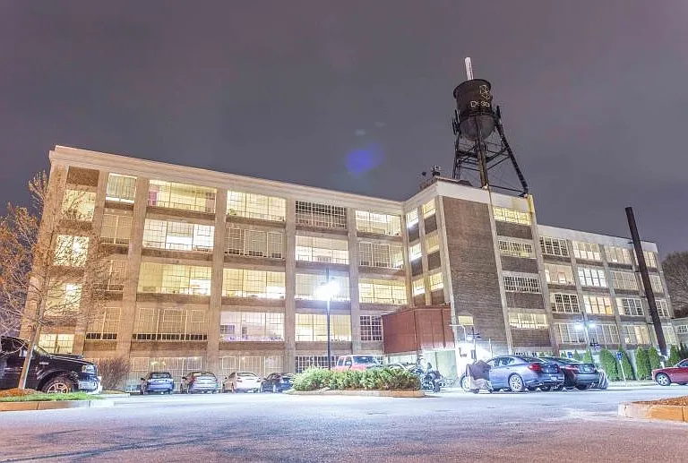 THE DESIGN PAK LOFTS (175 MAPLE STREET) — Photo 10