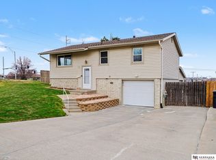 14314 Anne St, Omaha, NE 68137