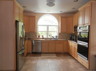 52 Plum Rd, Mahopac, NY 10541