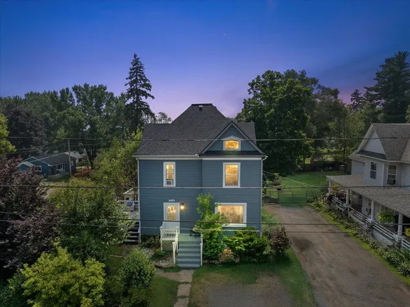 928 Jordan Lake St, Lake Odessa, MI 48849