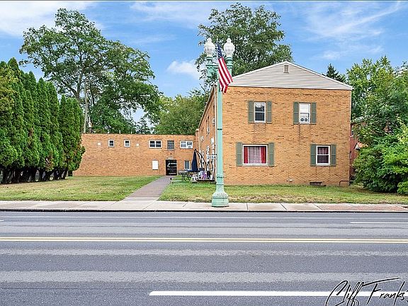 2nd image of 2114 Market Ave N