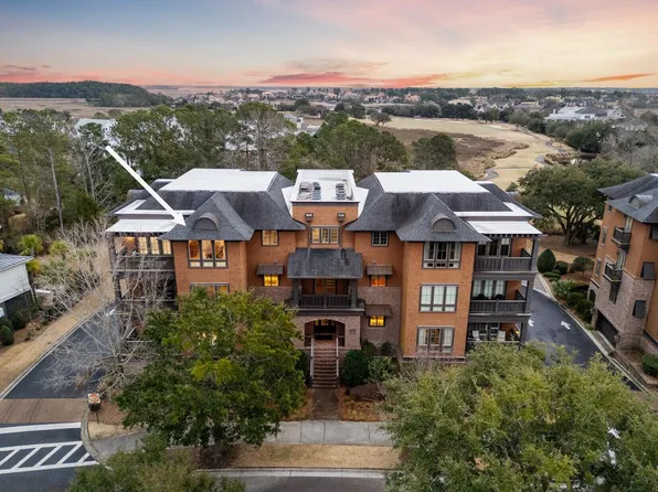 250 Island Park Dr Unit 205, Daniel Island, SC 29492