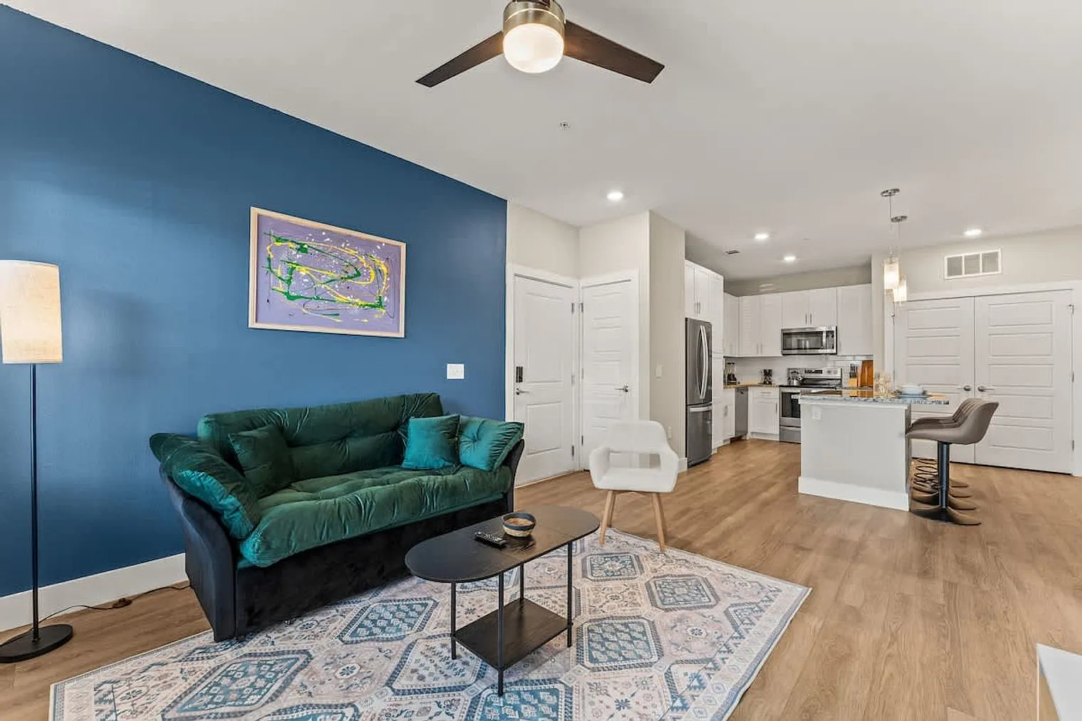 1 bed, 1.0 bath, $4,202 — Photo 3