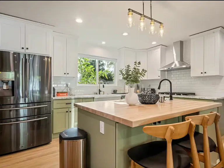 7106 Lasaine Ave — Photo 9