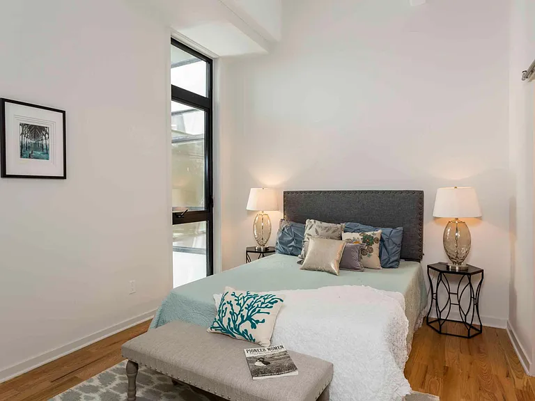 2028 Rittenhouse Sq #102 — Photo 7