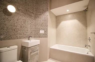 Rented by Loom Capital Group Inc.