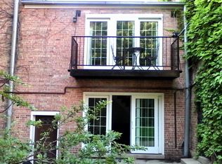 921 N La Salle Dr APT 5, Chicago, IL 60610