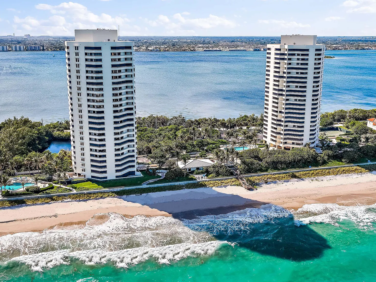 Seawinds Condominium — Photo 1