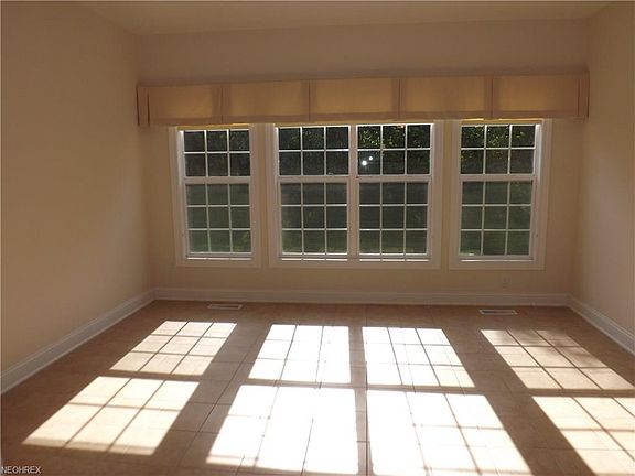 5th image of 8547 Alexis Dr